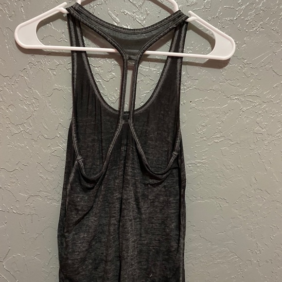 Tanktop - Picture 2 of 3